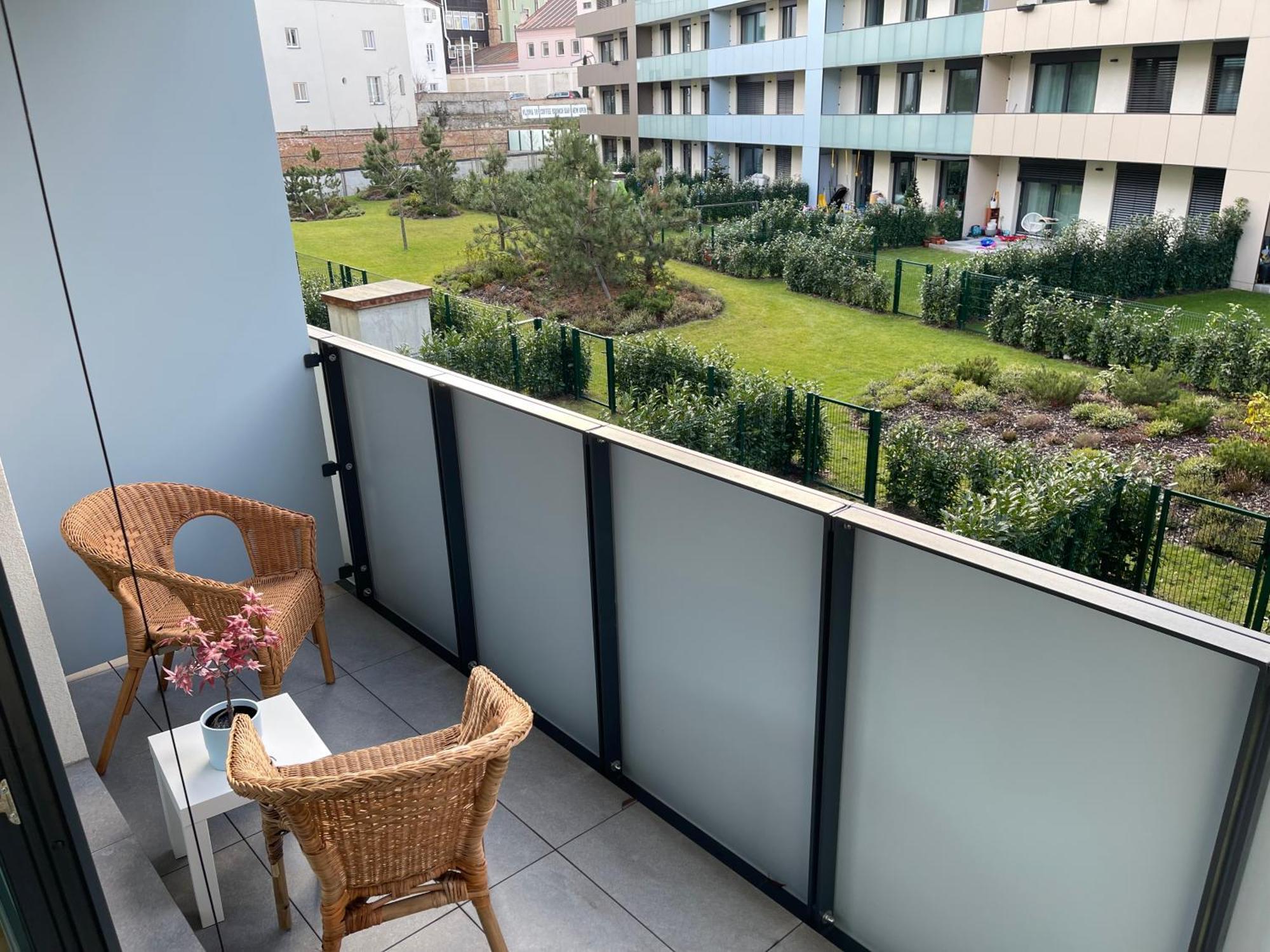 Apartment 4 Room, 2 Bath, Parking Prag Exteriör bild